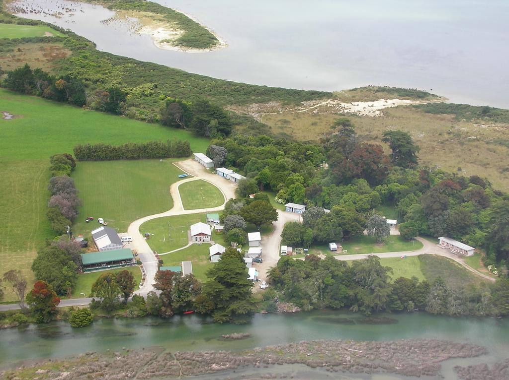Karamea Holiday Park ภายนอก รูปภาพ
