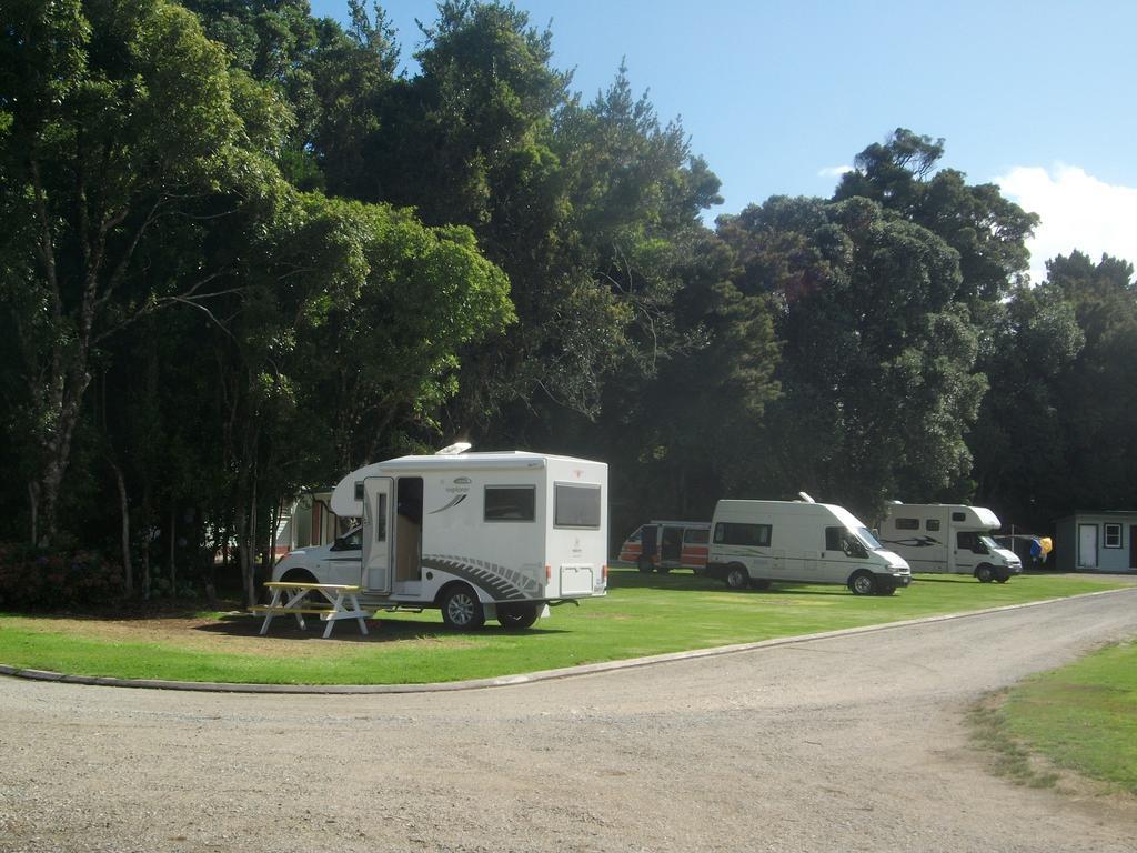 Karamea Holiday Park ภายนอก รูปภาพ