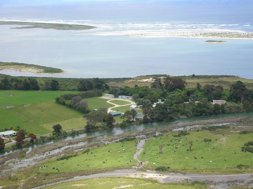 Karamea Holiday Park ภายนอก รูปภาพ